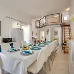 Dada Apartment *